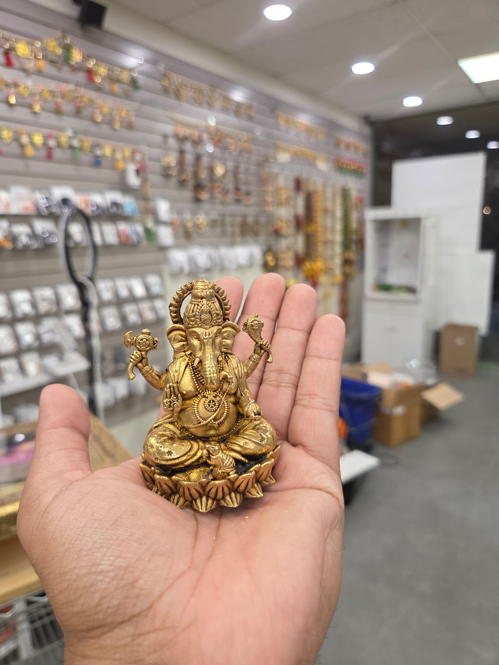 Antique Gold Tone Lord Ganesha Idol on Lotus Base – Traditional Hindu Statue