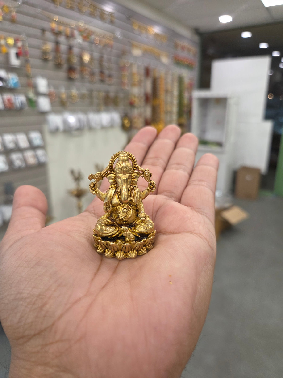 Lord Ganesha Idol on Lotus Base – Antique Gold Tone Hindu Statue