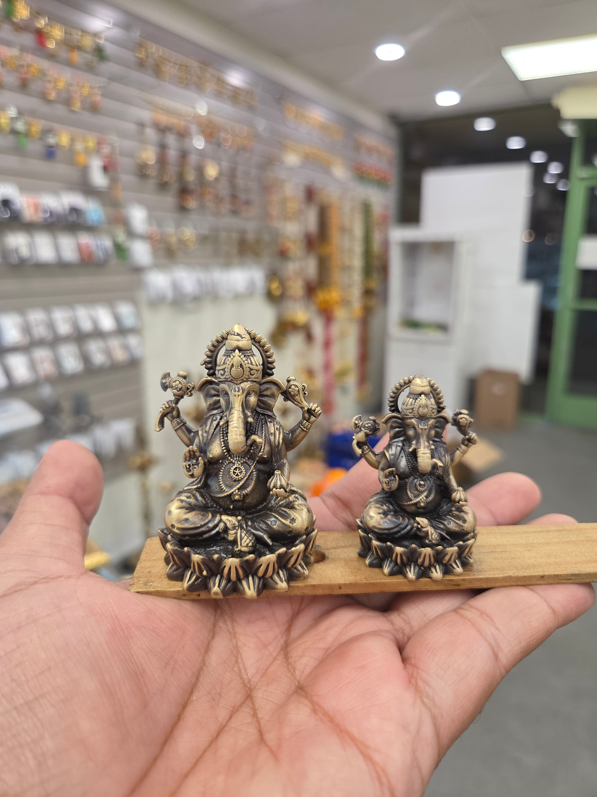 Antique Brass Ganesha Idol on Lotus Base – Small & Large Sizes for Puja & Home Temple