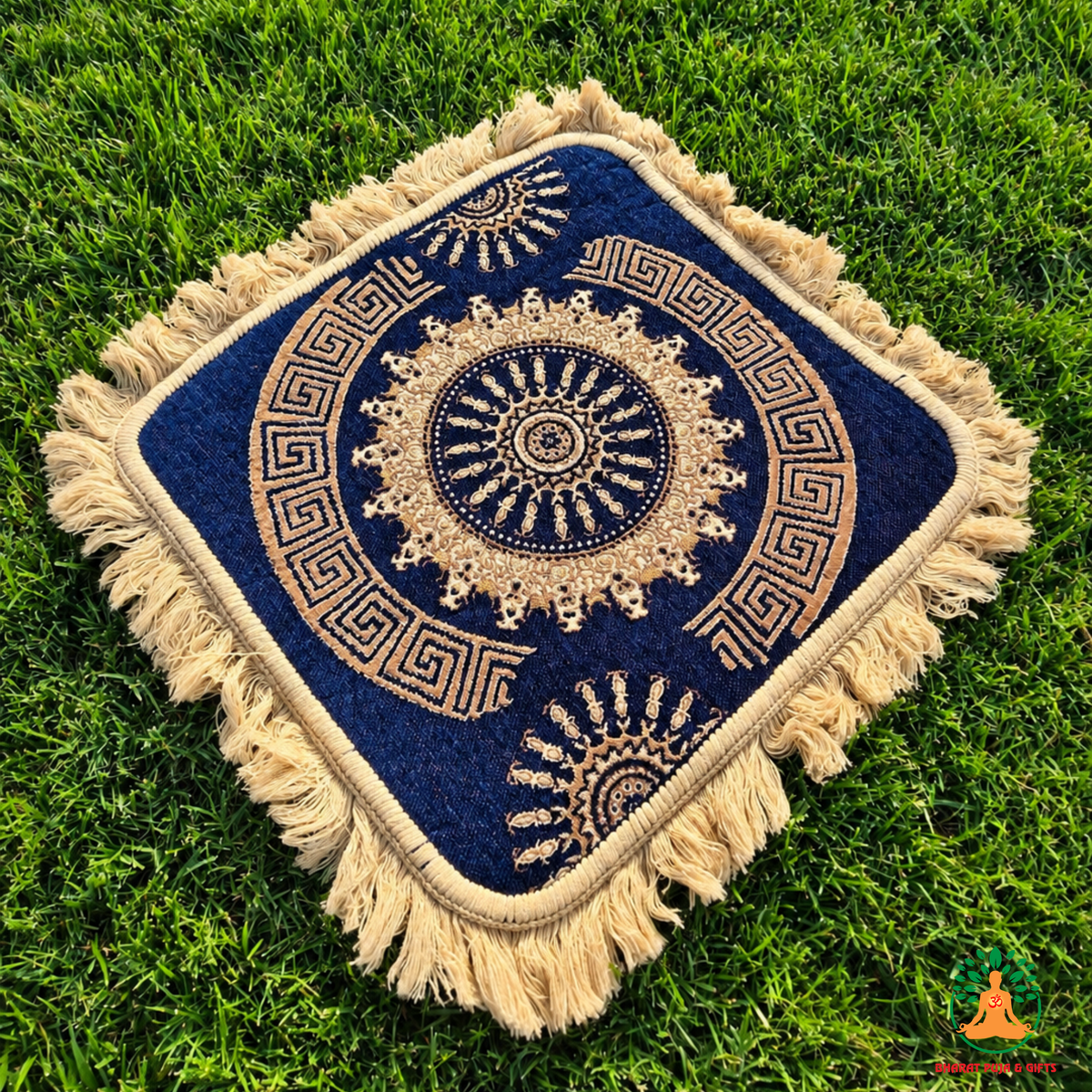 Decorative Square Mat with Fringe – Traditional Medallion Design