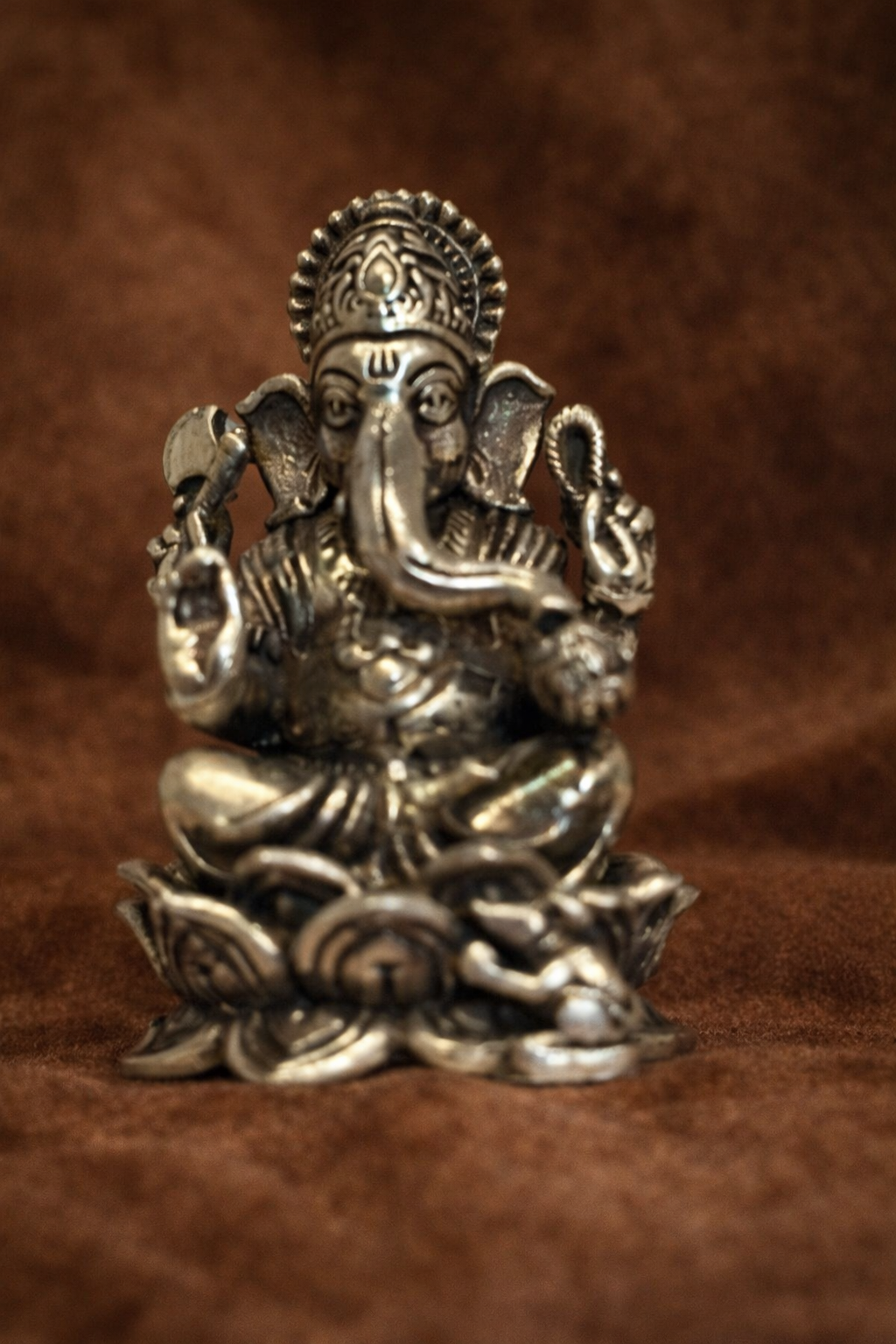 Pure Silver Ganesha Idol | 999 Silver Ganapati Idol | Silver Ganesha Murti
