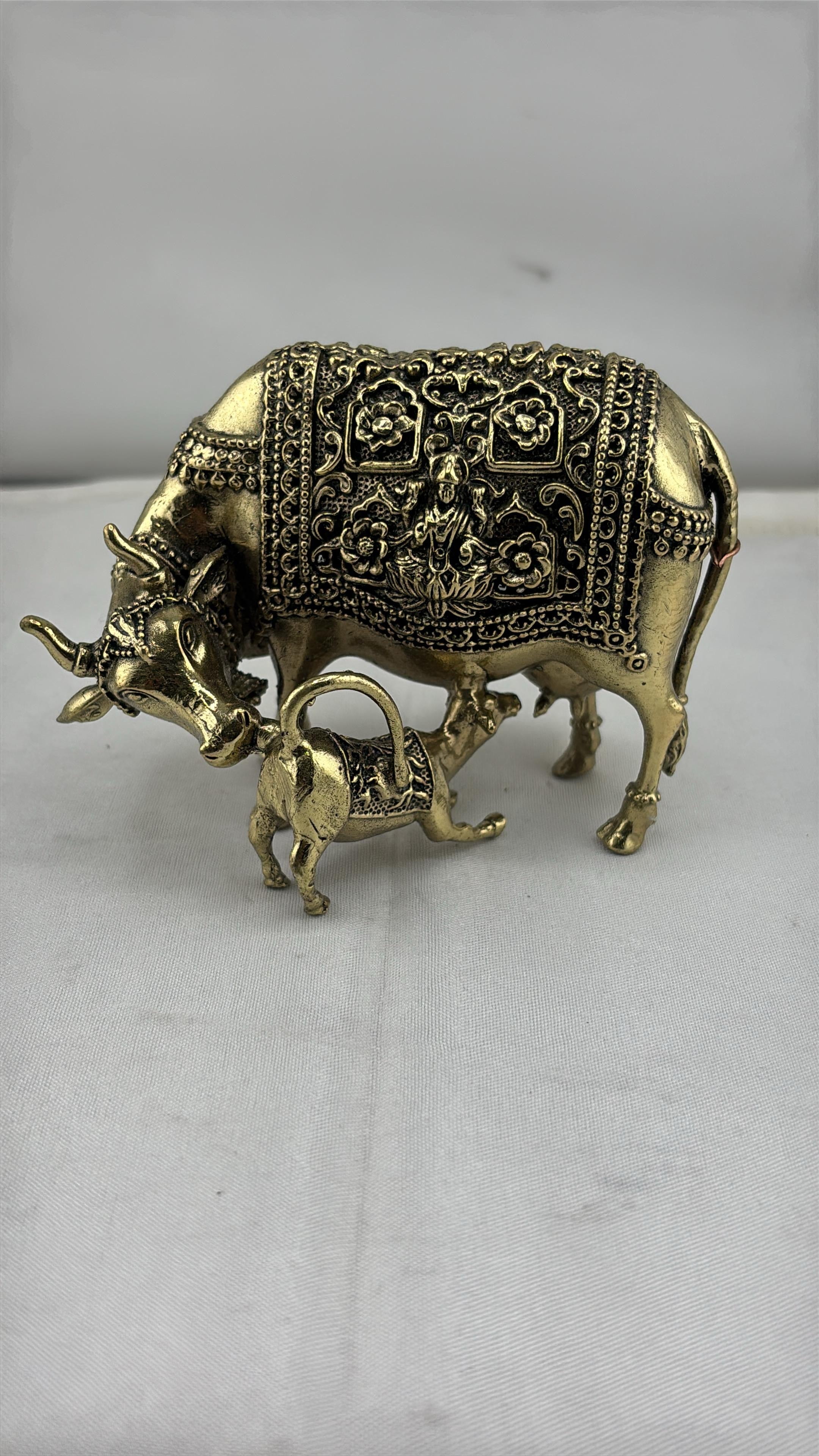 Panchaloha Kamadhenu Idol | Panchadhatu Cow and Calf Murti | Panchalogam Gau Mata Statue