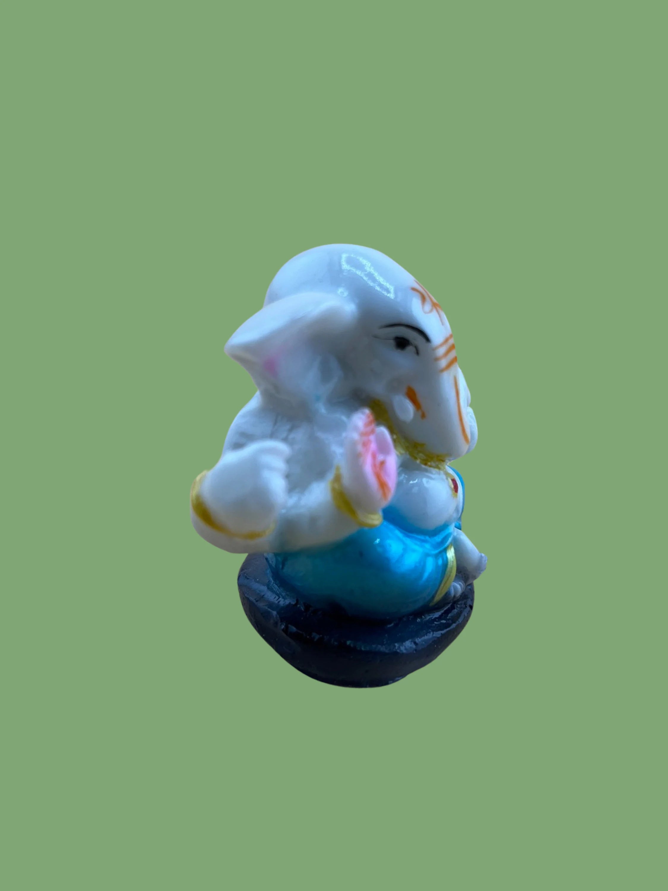 Ganesha for Car Dashboard Statue God Ganesh Murti Ganpati Idol Figurine Decorative Puja Idol Home Decor