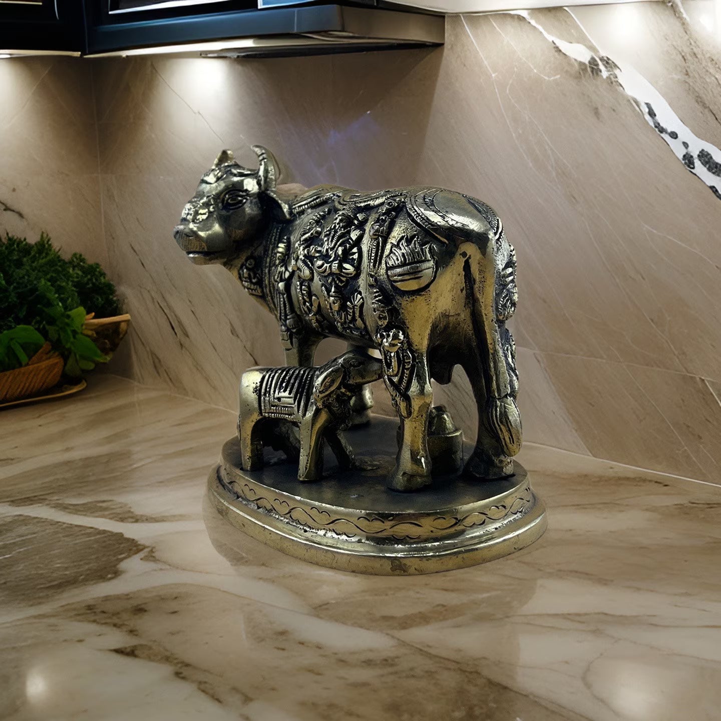 Brass Holy Kamdhenu Cow and Calf Idol | Brass Gau Mata Murti | Hindu Sacred Cow Sculpture | Spiritual Home Decor | Vastu Home Decor