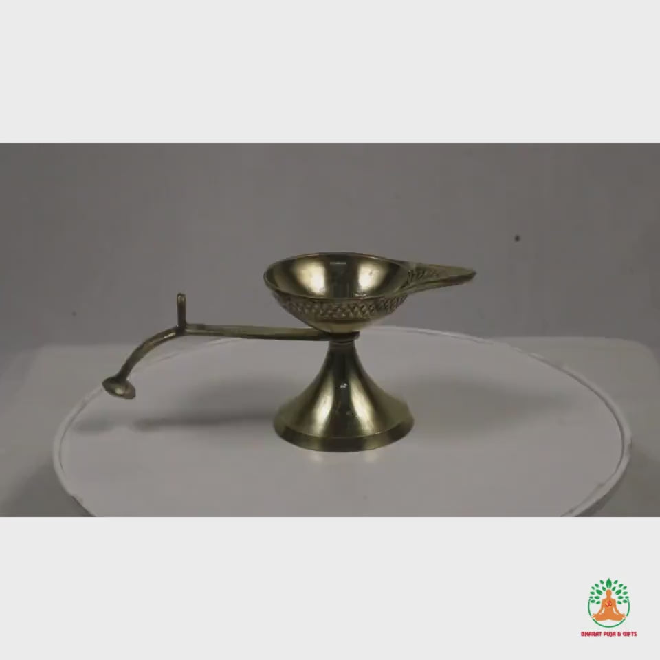 Brass Arti Diya with Curved Handle | Brass Aarti Oil Lamp