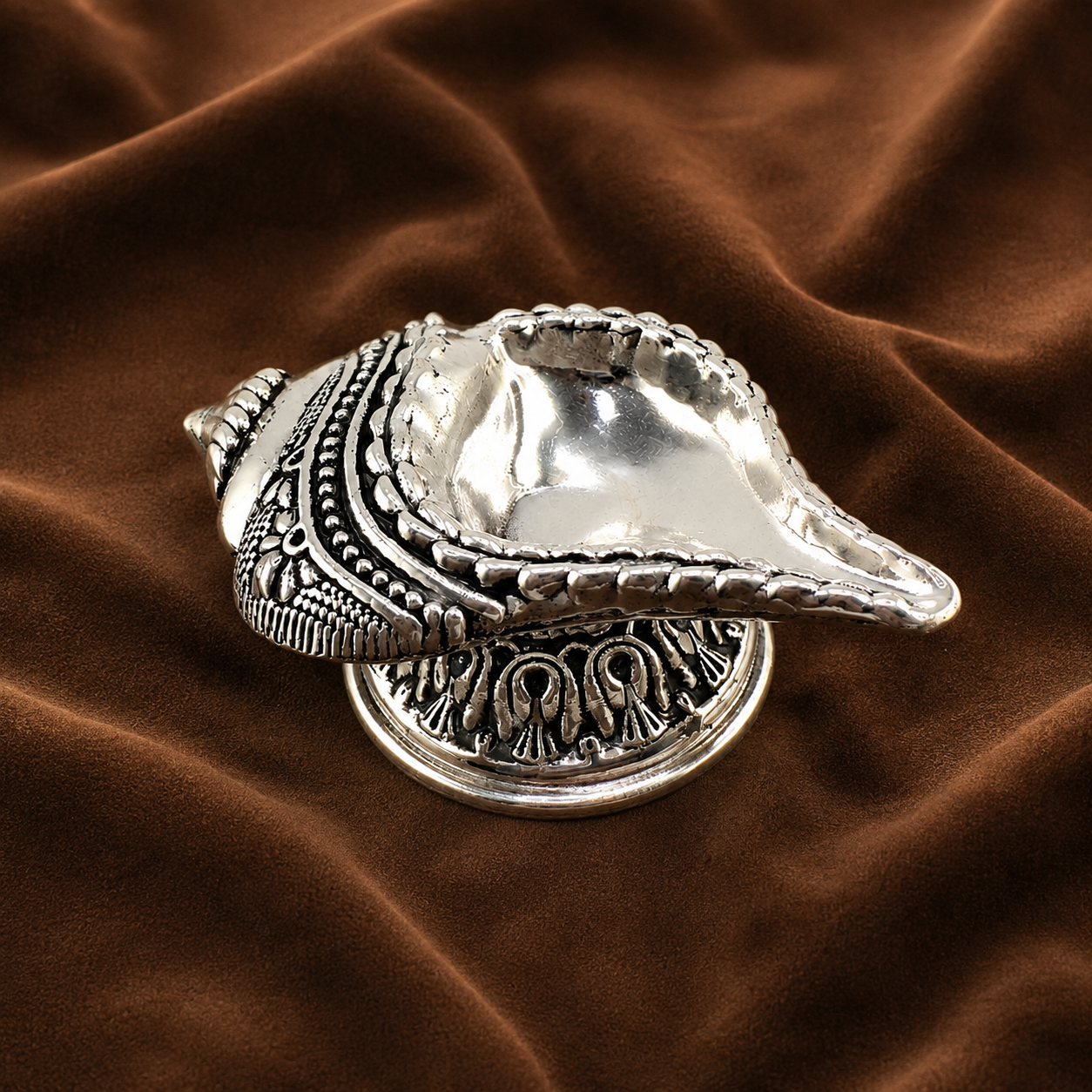 Pure Silver Shankh Diya | Sacred Conch Shaped Oil Lamp for Puja & Home Temple